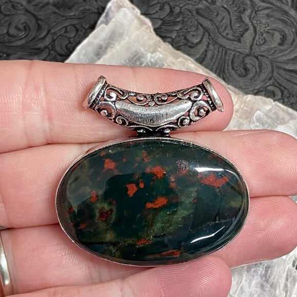 Heliotrope Bloodstone Pendant Stone Crystal Jewelry - Picture 3 of 6